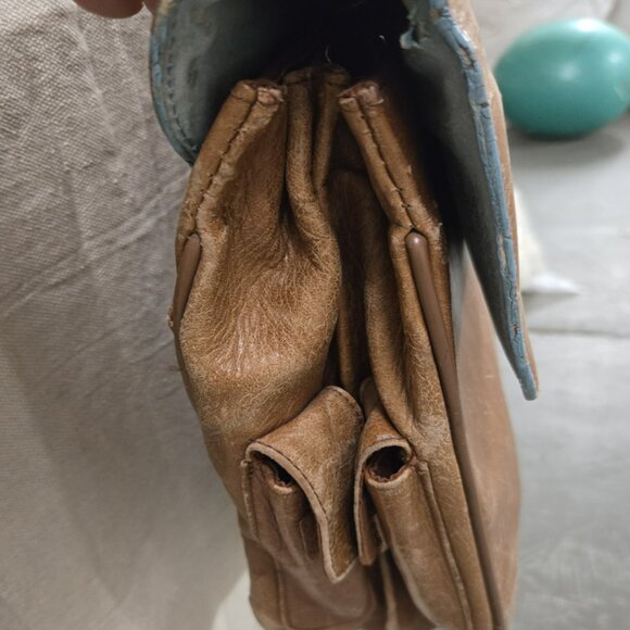 VINTAGE ITALIAN LEATHER MESSENGER LAPTOP BAG ATTACHE. 30 YRS OLD PERFECTLY WORN - Picture 10 of 11